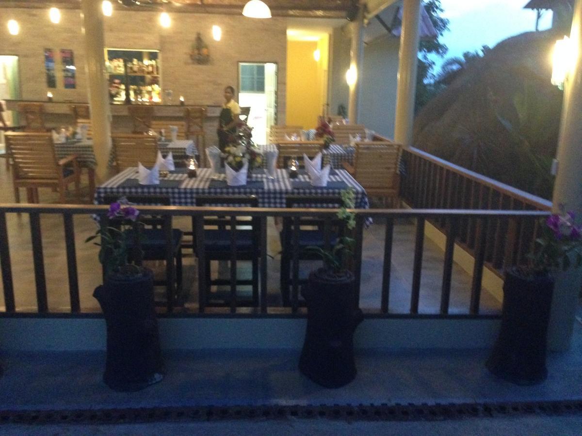 Flower Paradise Bungalows & Swiss Restaurant Roestiland Lamai Beach  Exterior photo