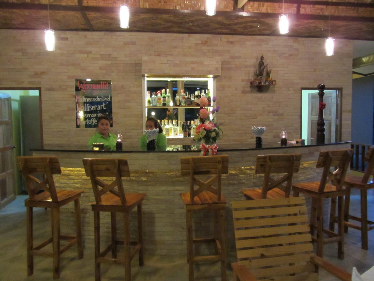 Flower Paradise Bungalows & Swiss Restaurant Roestiland Lamai Beach  Exterior photo